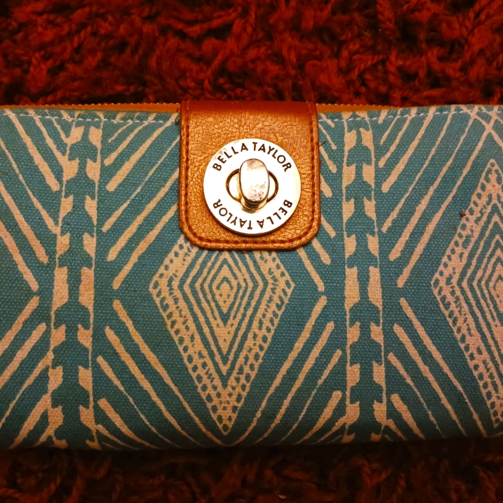 NEW BELLA TAYLOR WALLET!!